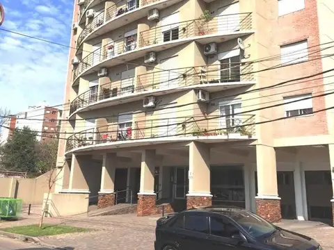 EN ALQUILER. DPTO. MONOAMBIENTE CON COCHERA - SAN MIGUEL