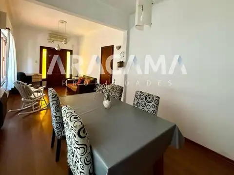 Casa en Venta 3 ambientes en Luis Guillon