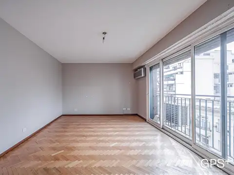 Piso Alto  en Alto Palermo, 4 Dormitorios, Vista Abierta todo luz y Sol  con cochera