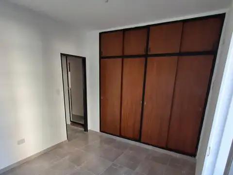 Departamento en Alquiler en Villa Ballester, $ 580.000