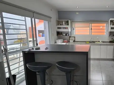 Venta Casa 3 Dormitorios, patio pileta San Lorenzo