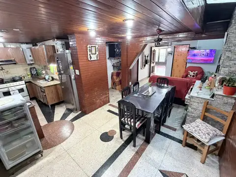 Depto Tipo Casa 5 ambientes con 1 baño