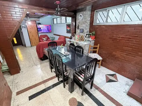 Depto Tipo Casa en Venta con 1 cocheras