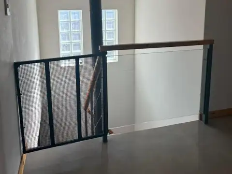 Casa minimalista en Castelar Norte