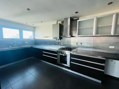 Departamento en Venta con 2 cocheras