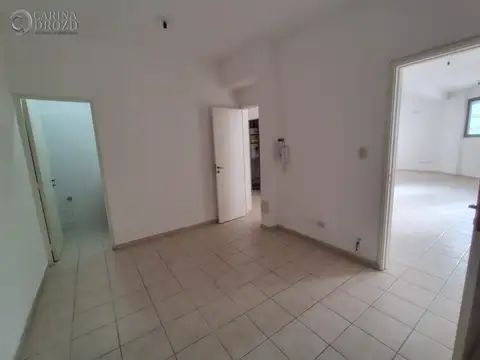 Oficina en alquiler ubicado en Godoy Cruz