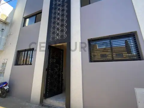 Duplex en venta en La Plata. Calle 21 e/ 63 y 64