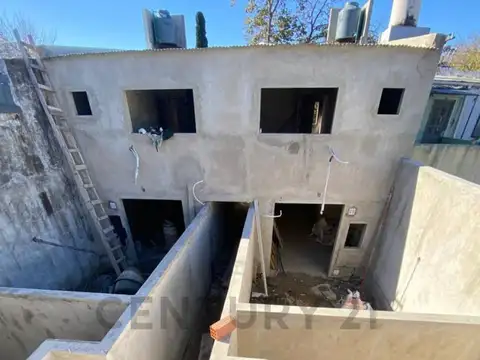 Duplex en venta en La Plata. Calle 21 e/ 63 y 64