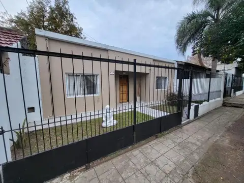 VENTA DE CASA EN CASTELAR NORTE APTO CREDITO