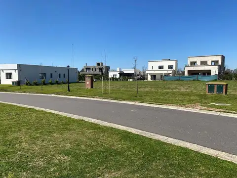 Lote en barrio cerrado, en Pilar