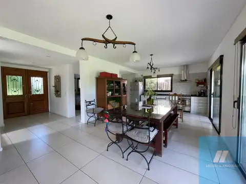 Casa en Alquiler en Bella Vista, USD 2.000