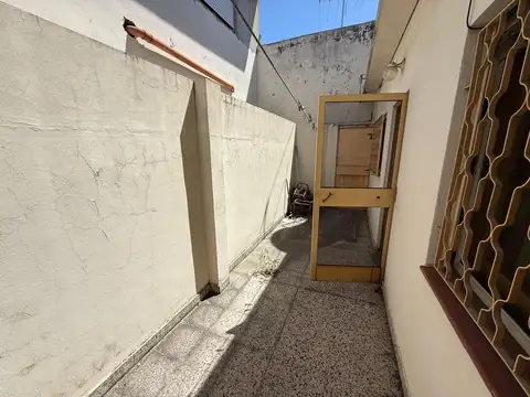 Depto Tipo Casa en Venta 50 años