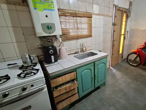 VENTA CASA 2 DORMITORIOS Y LOCAL BARRIO BELGRANO