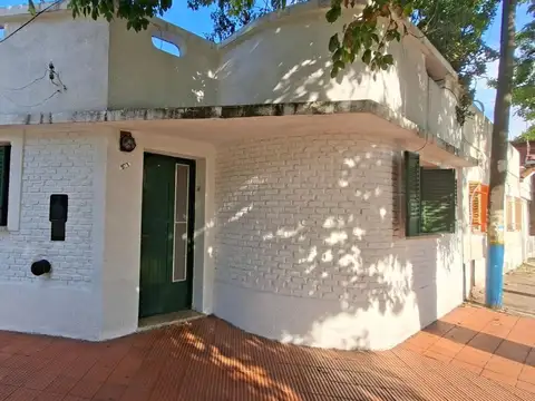 VENTA CASA 2 DORMITORIOS Y LOCAL BARRIO BELGRANO