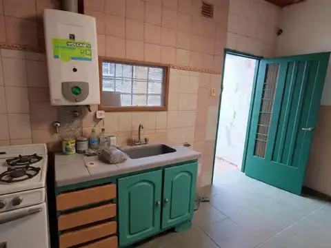 Casa 3 ambientes con 1 baño