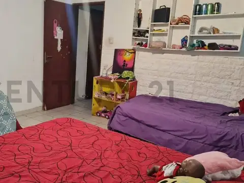 Oficina 4 ambientes con 2 baños