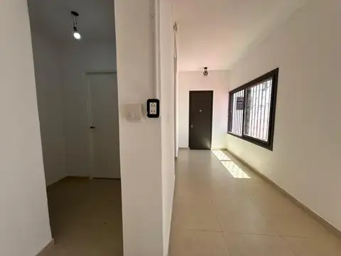 Depto Tipo Casa en Venta en Los Hornos, USD 99.000