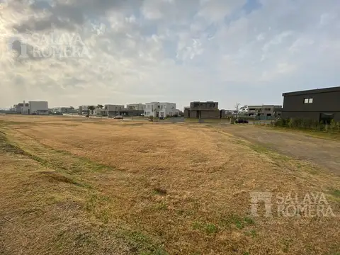 Terreno en Venta 24  mts Fondo