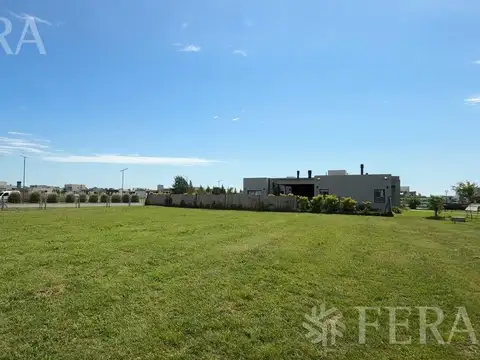 Terreno en Venta 30  mts Fondo