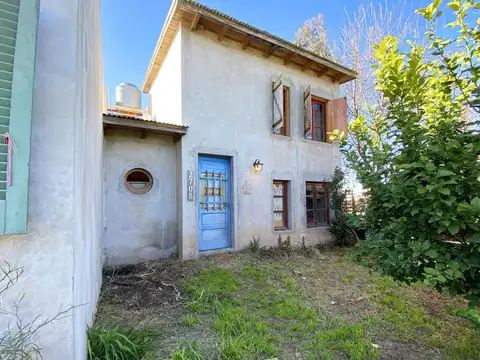 Casa 4 ambientes con 1 baño