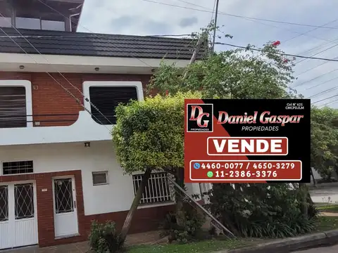 VENTA – EXCELENTE CASA 5 AMBIENTES ESTILO TRIPLEX – HAEDO