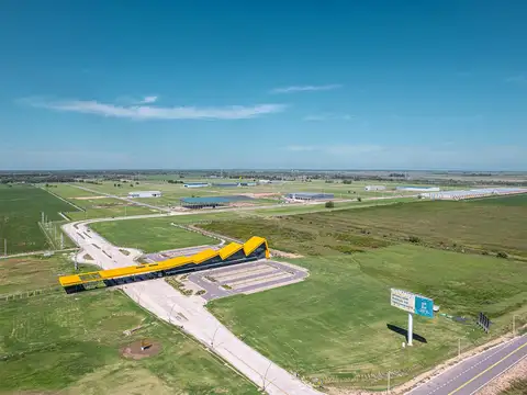 Galpones industriales en Ciudad Industria, Funes