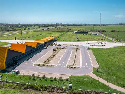 Galpones industriales en Ciudad Industria, Funes