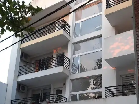 Departamento en venta - 2 Dormitorios 2 Baños - 60mts2 - Chivilcoy