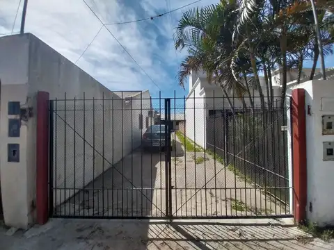 CASA 3 DORMITORIOS EN BARRIO OBLIGADO