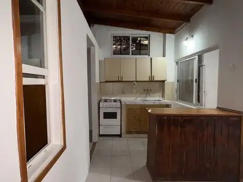 VENTA PH 2 AMBIENTES, CON PATIO, PLANTA BAJA. APTO CREDITO