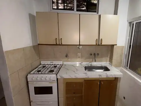 VENTA PH 2 AMBIENTES, CON PATIO, PLANTA BAJA. APTO CREDITO