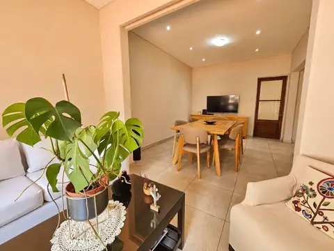 Depto Tipo Casa en Venta de 5 ambientes