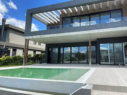Casa  en Venta en El Yacht, Nordelta, Tigre