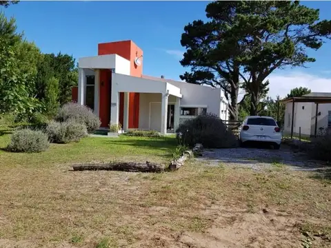 Venta Casa Moderna en Pinar La Lucila Del Mar