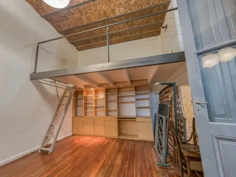 Depto Tipo Casa en Venta 70 años