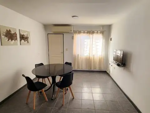 CASA DE DOS DORMITORIOS EN ALQUILER PARA EMPRESAS