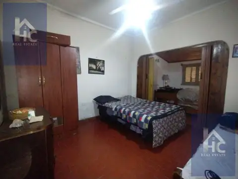 VENDE- CASA QUINTA - 3 AMBIENTES   2 AMBIENTES - QUINCHO - PARRILLA - PILETA -