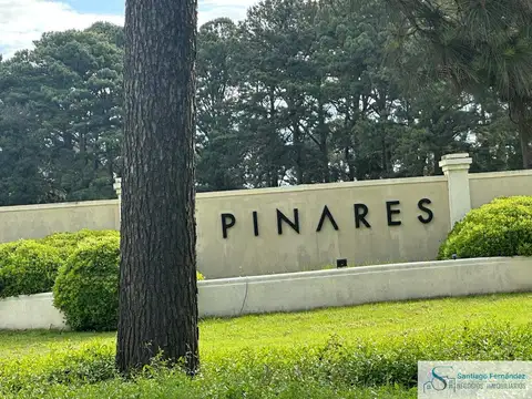 Casa en venta c/ cochera en Pinares Country Club