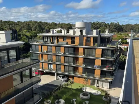 Costanera Village