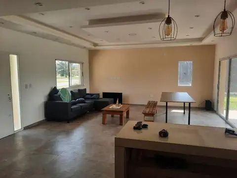 Casa en oportunidad en barrio cerrado Santo Domingo. Canning, Presidente Perón.