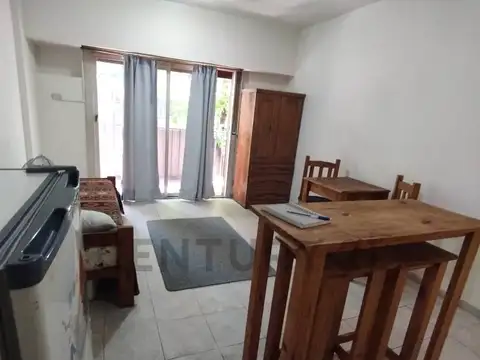 Solis 300, Piso 1