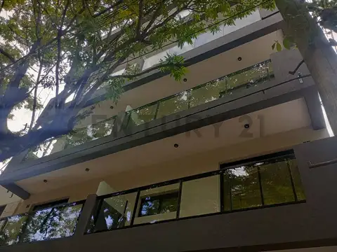 SEMIPISO UN DORMITORIO CON DOS BALCONES A ESTRENAR