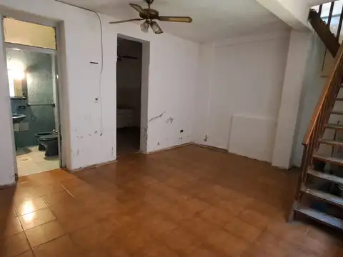 Depto Tipo Casa en Venta de 3 ambientes