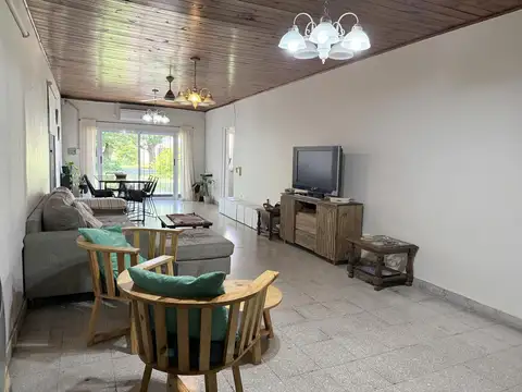 Pedro de Mendoza  al 800