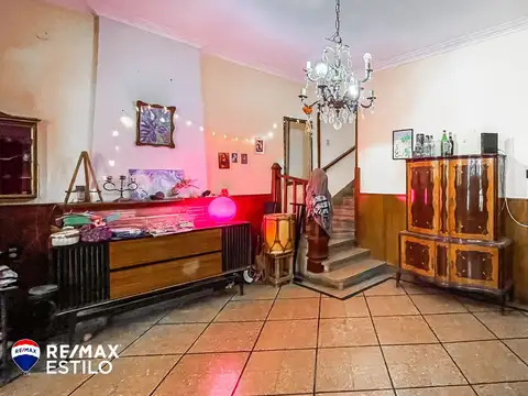 Casa 7 ambientes con 1 baño