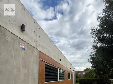 Casa en Venta con 7 cocheras