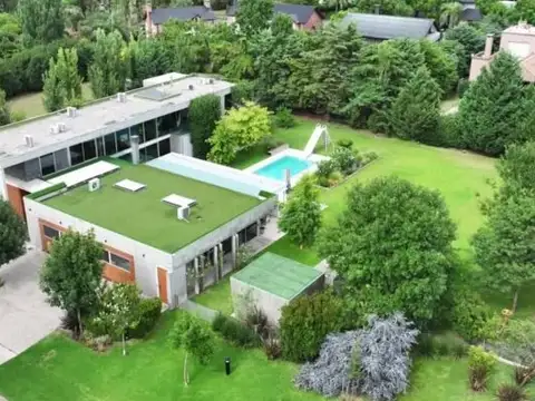 Casa Kentucky Club de Campo, Funes
