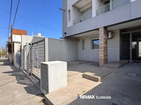 VENDO COCHERA BARRIO LA FALDA