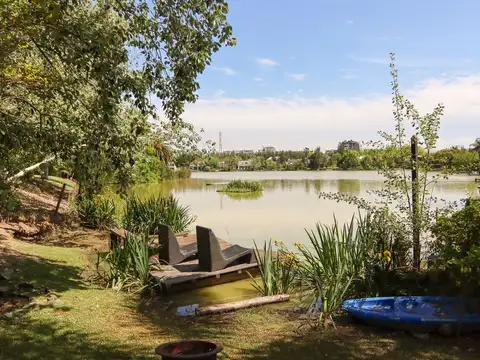 Casa en venta barrio altamira vista a la laguna 