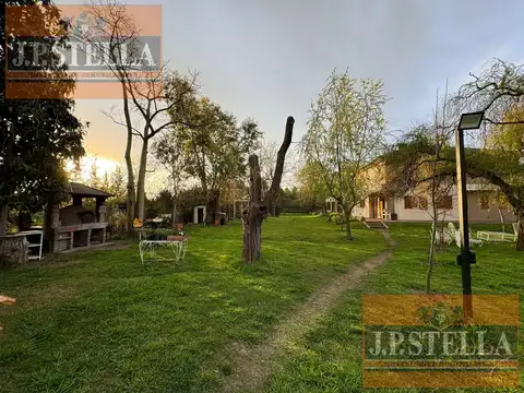 Casa 5 ambientes con 4 baños